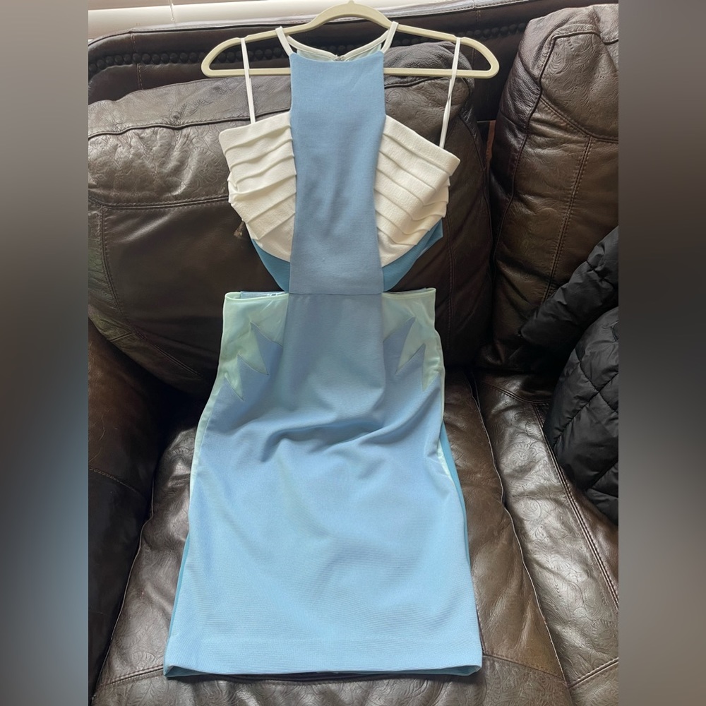 Amazing Three Floor Dress - Picture 2 of 12